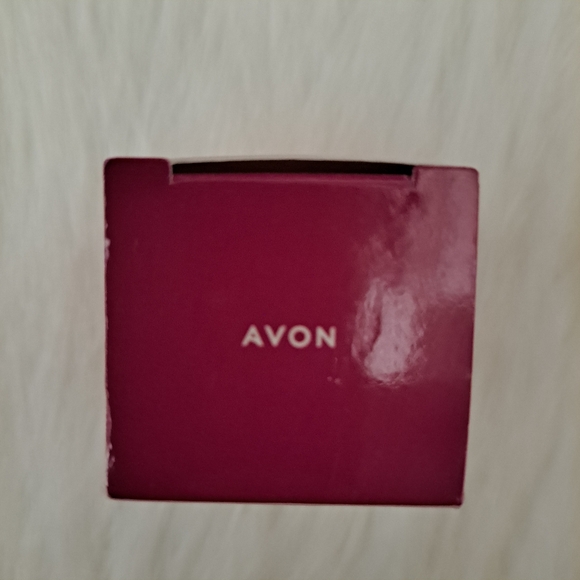 Avon Topsy Girls Strawberry Shape 2 Sides Same Red Color Lip Balm Gloss - Picture 2 of 10